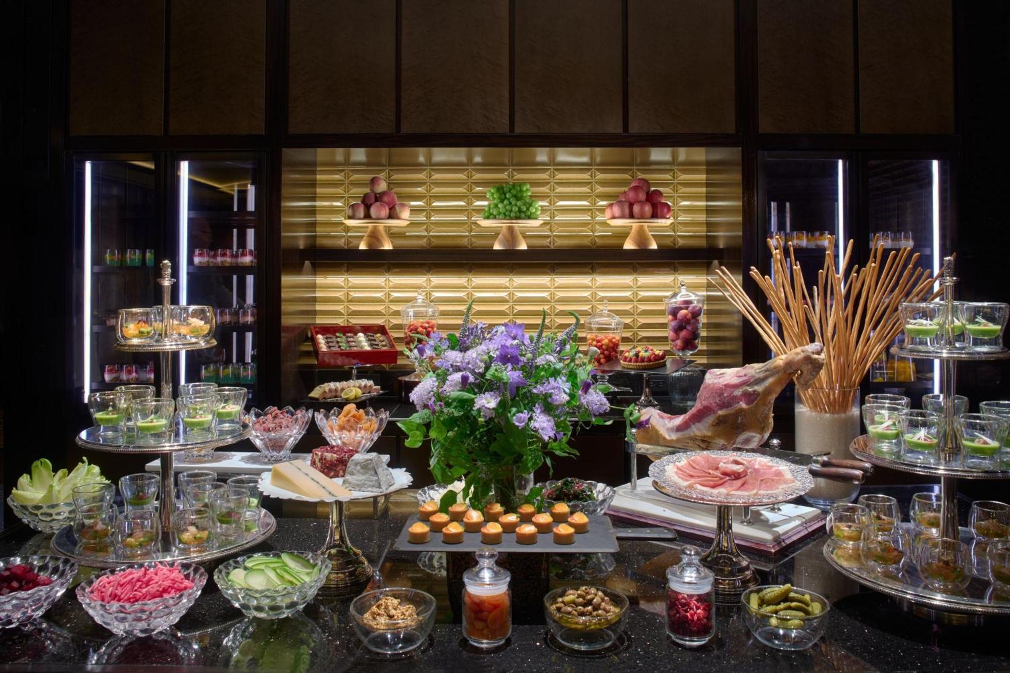 The Ritz-Carlton, Tokyo Hotell Exteriör bild